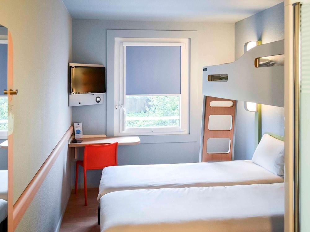 Отель Ibis Budget Paris Porte De Ванв Экстерьер фото